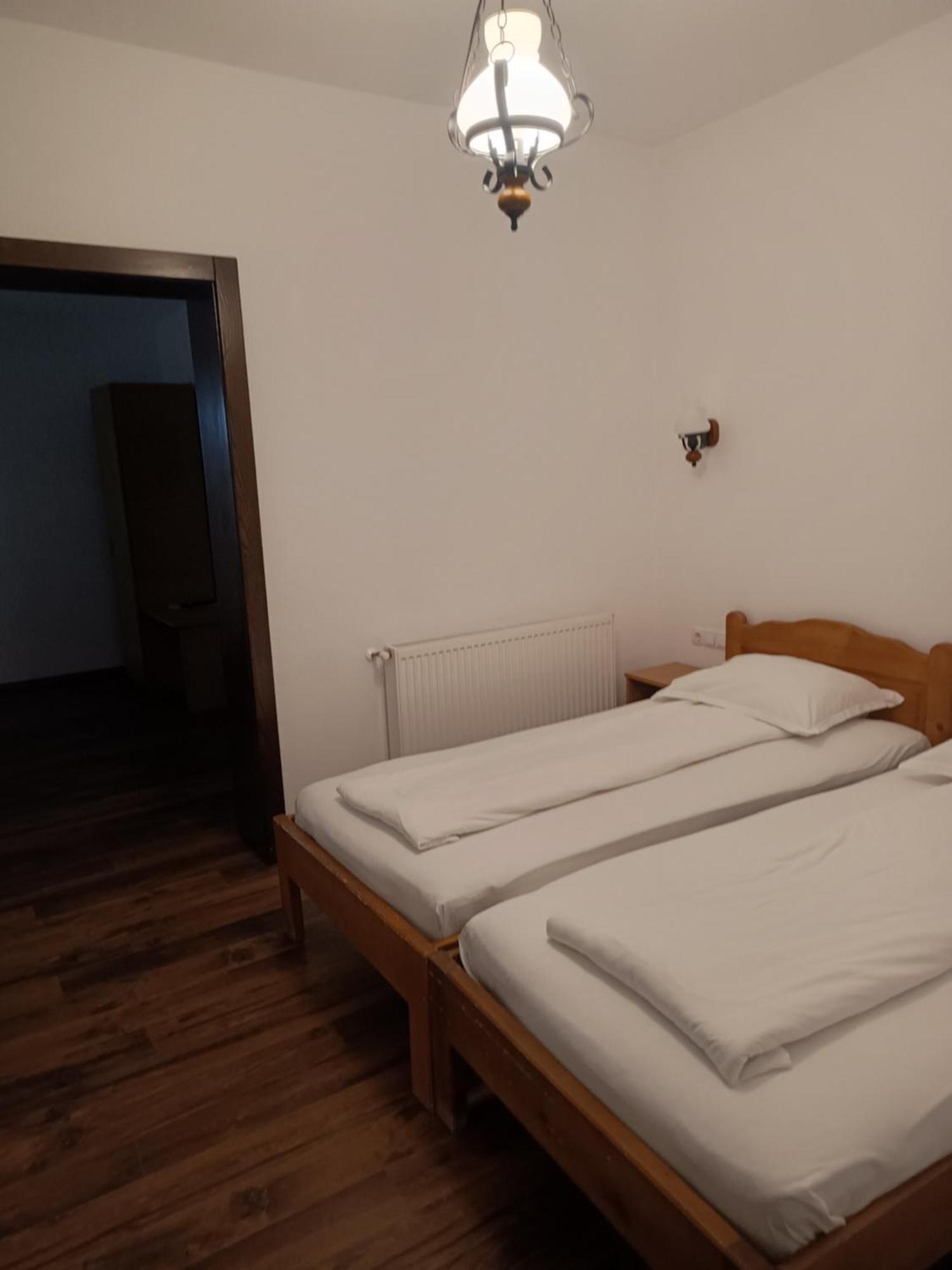 Pensiunea In Poiana Glod  Esterno foto