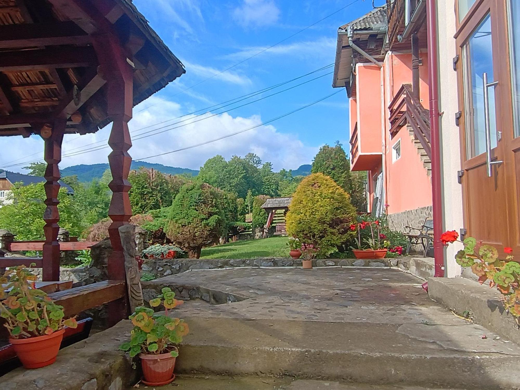 Pensiunea In Poiana Glod  Esterno foto